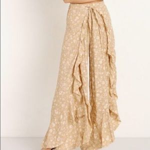 Blue Life Ruffle Culotte, XS, tan floral print